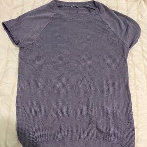 Oiselle Flyout short sleeve running top size 8 twilight